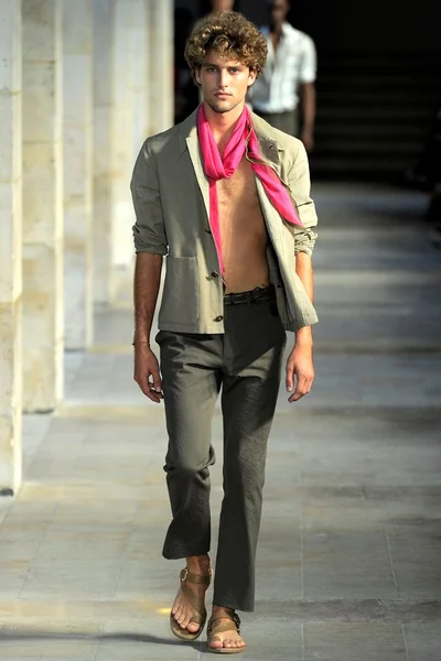 Look 23